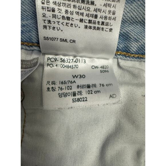 Levi's Women's 501‎ Shorts Size 30 Cut offs Button Fly 2" inseam - Picture 6 of 8